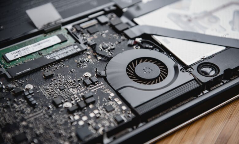 why does my budget gaming laptop lose fps after 10 minutes