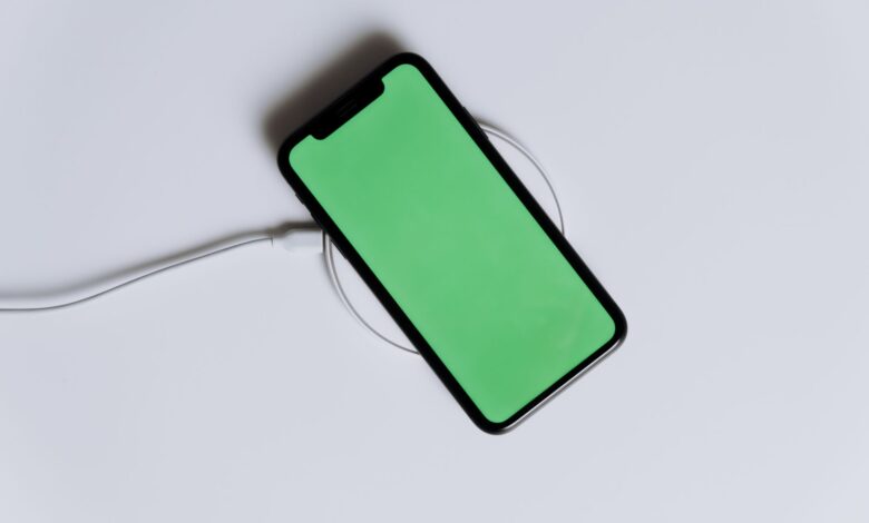 phone gets hot while charging