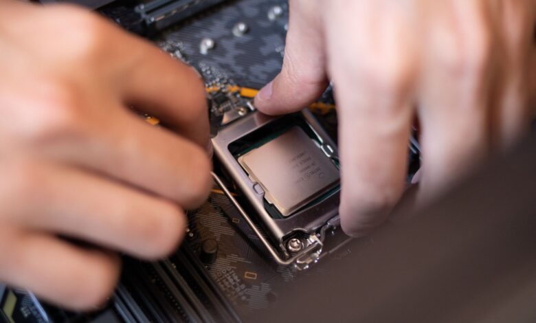 installing cpu on motherboard